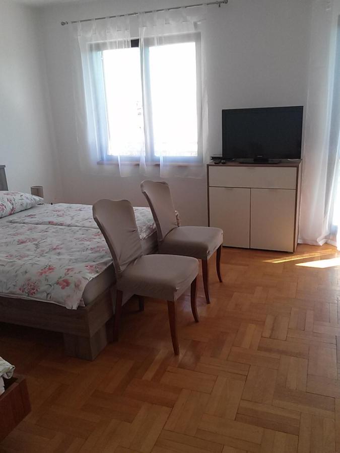 Nikola Biograd Na Moru