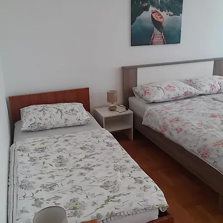 Apartmani Nikola Weißenburg Exterior foto