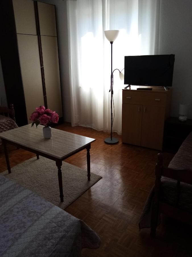 Nikola Biograd Na Moru